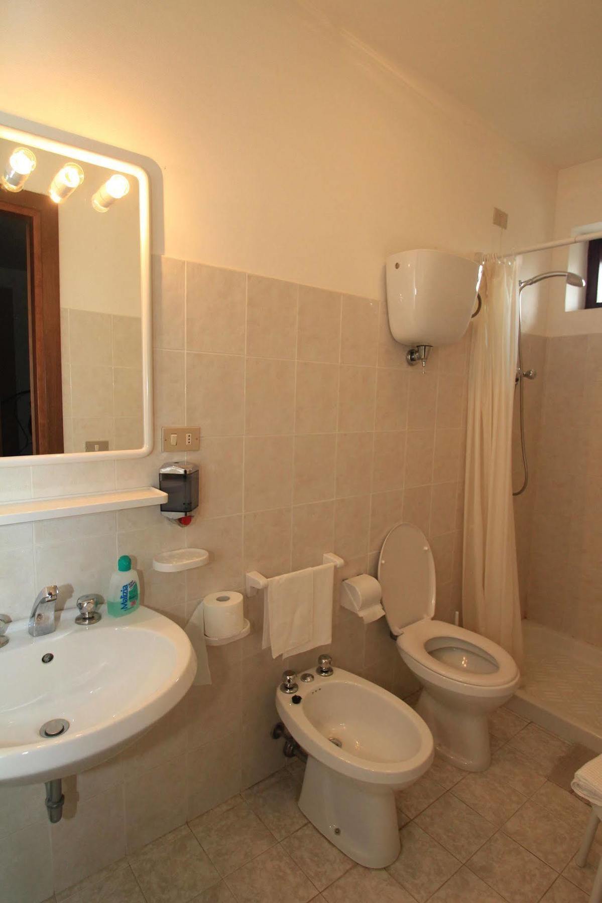 Hotel La Quiete Assisi Eksteriør bilde